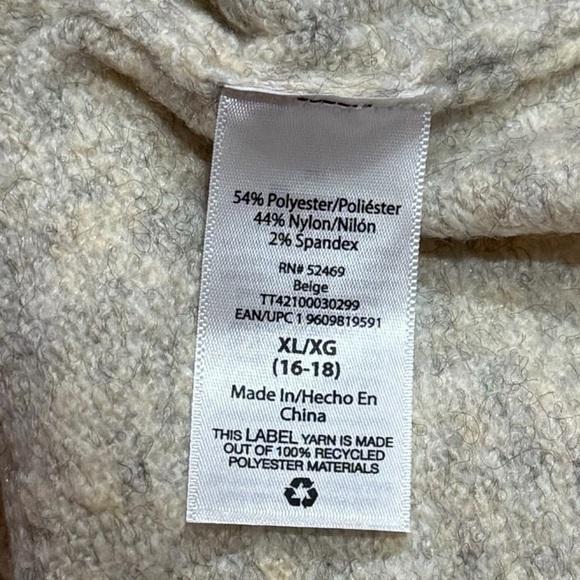 NEW Time and Tru Deep V-Neck Cozy Extremely Soft Sweater Color Oatmeal Size XL - Picture 9 of 11